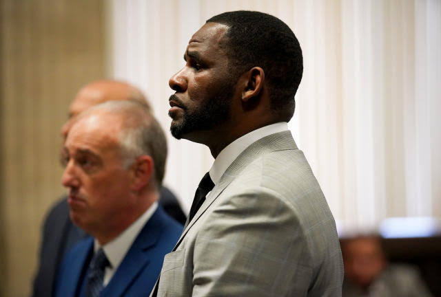 R. Kelly And Universal Music Group Ordered to Pay $500,000 in Music Royalties for Victims